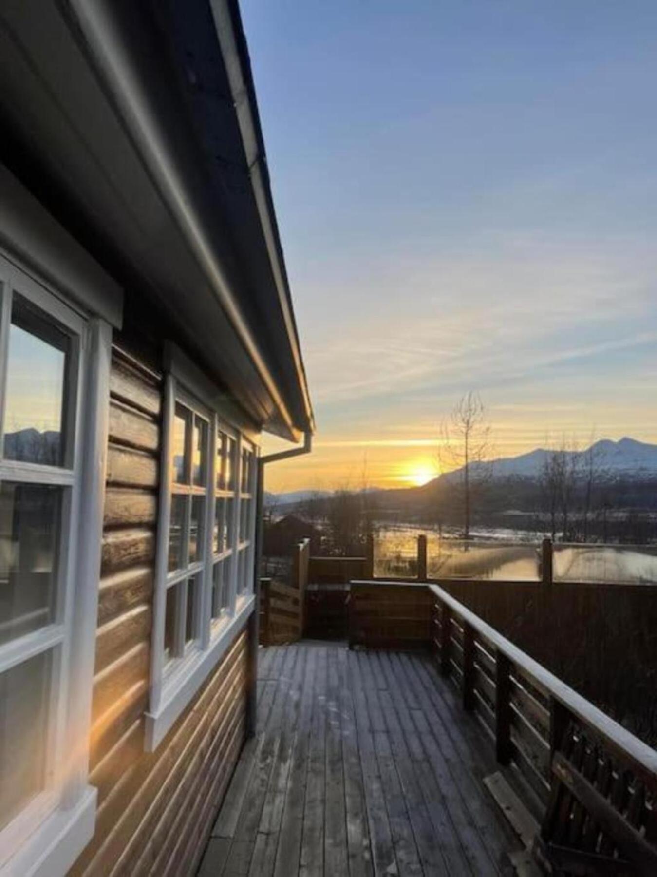 Cozy 2 Bedroom Cottage With Hot Tub Akureyri Eksteriør bilde